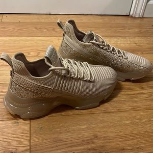 Steve Madden size 10 never worn great condition very comfortable